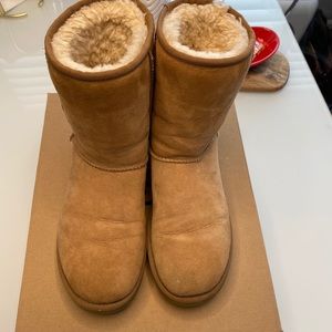 UGG Classic Short Chestnut